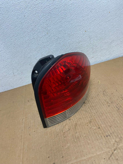 2005 to 2006 Hyundai Santa Fe Right Passenger Rh Side Tail Light AD1016 LK2