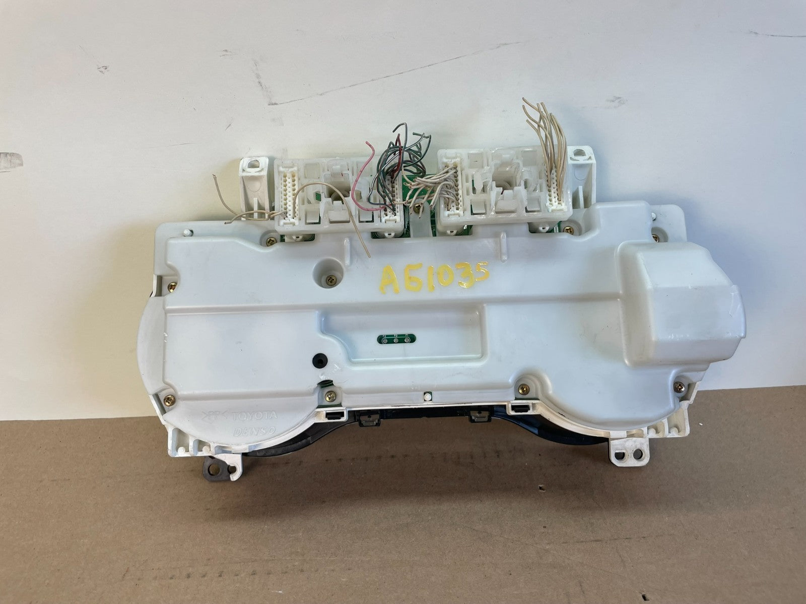 2001 2002 2003 Toyota Rav4 Speedometer Insrument Gauge Cluster AG1035 DG8