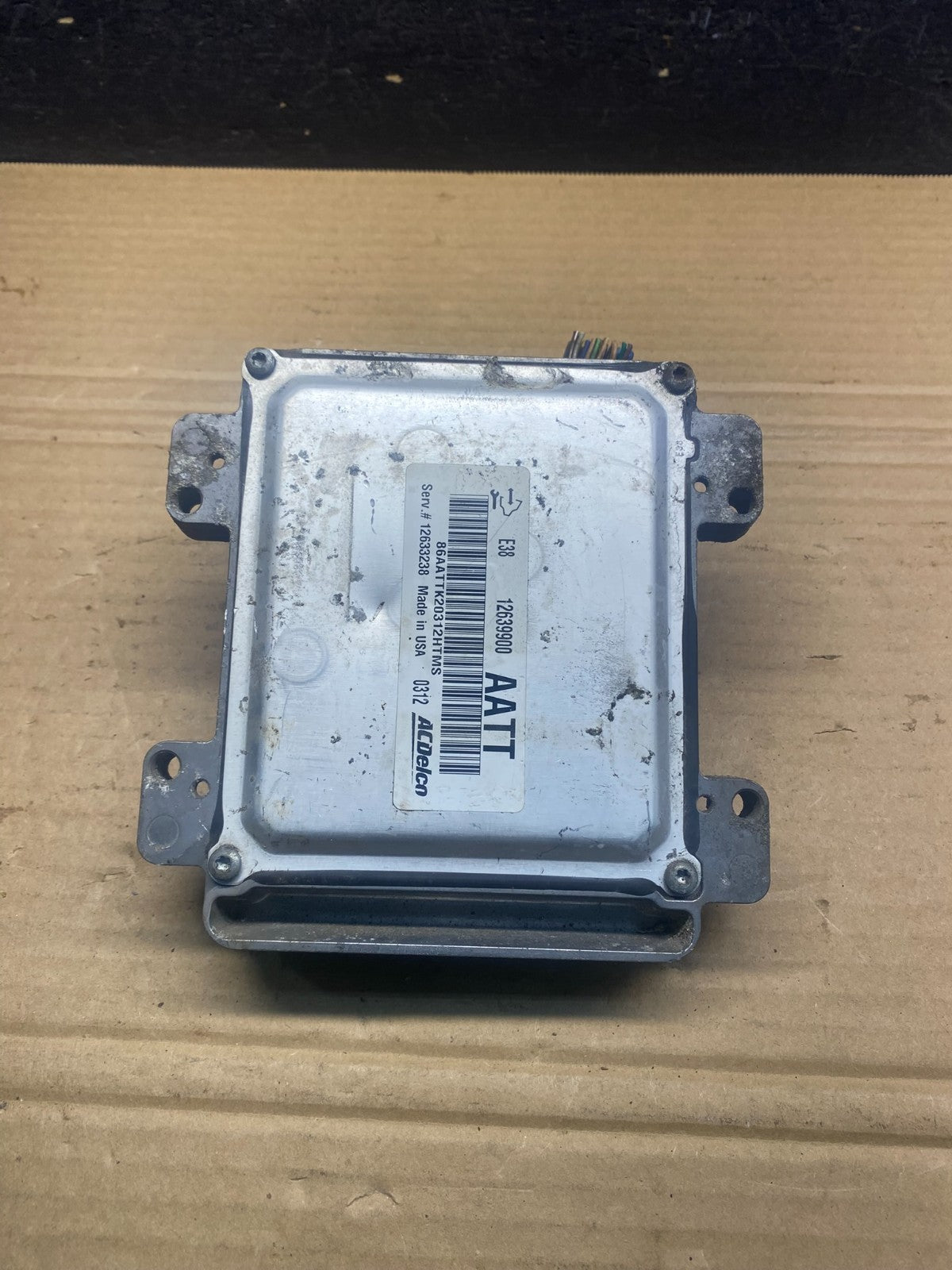 2010 to 2013 Chevrolet Silverado Yukon Engine Control Module ECM ECU AE4749 DW1