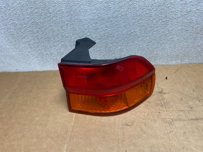 1999 2000 2001 Honda Odyssey Right Passenger Side Tail Light Oem X3909 DW0