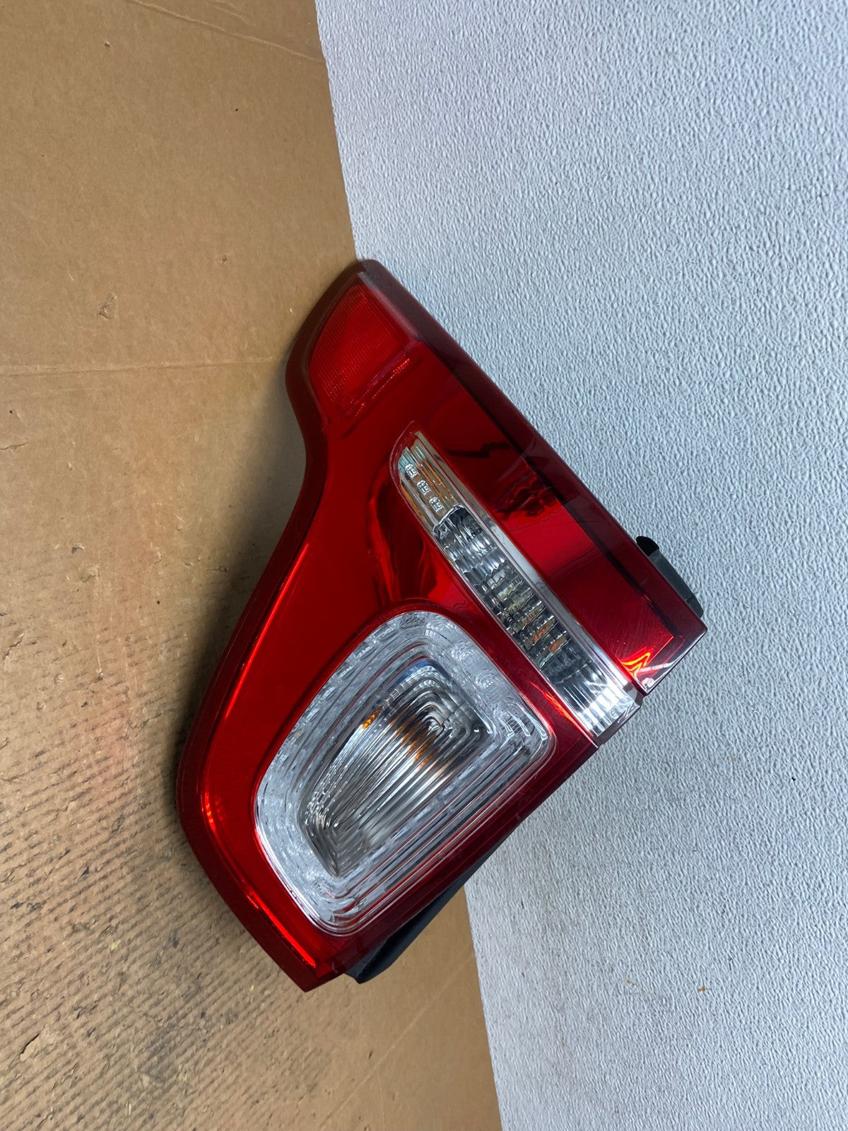 2011 2012 2013 2014 2015 Ford Explorer Left Driver LH Side Tail light AE1518 LK2