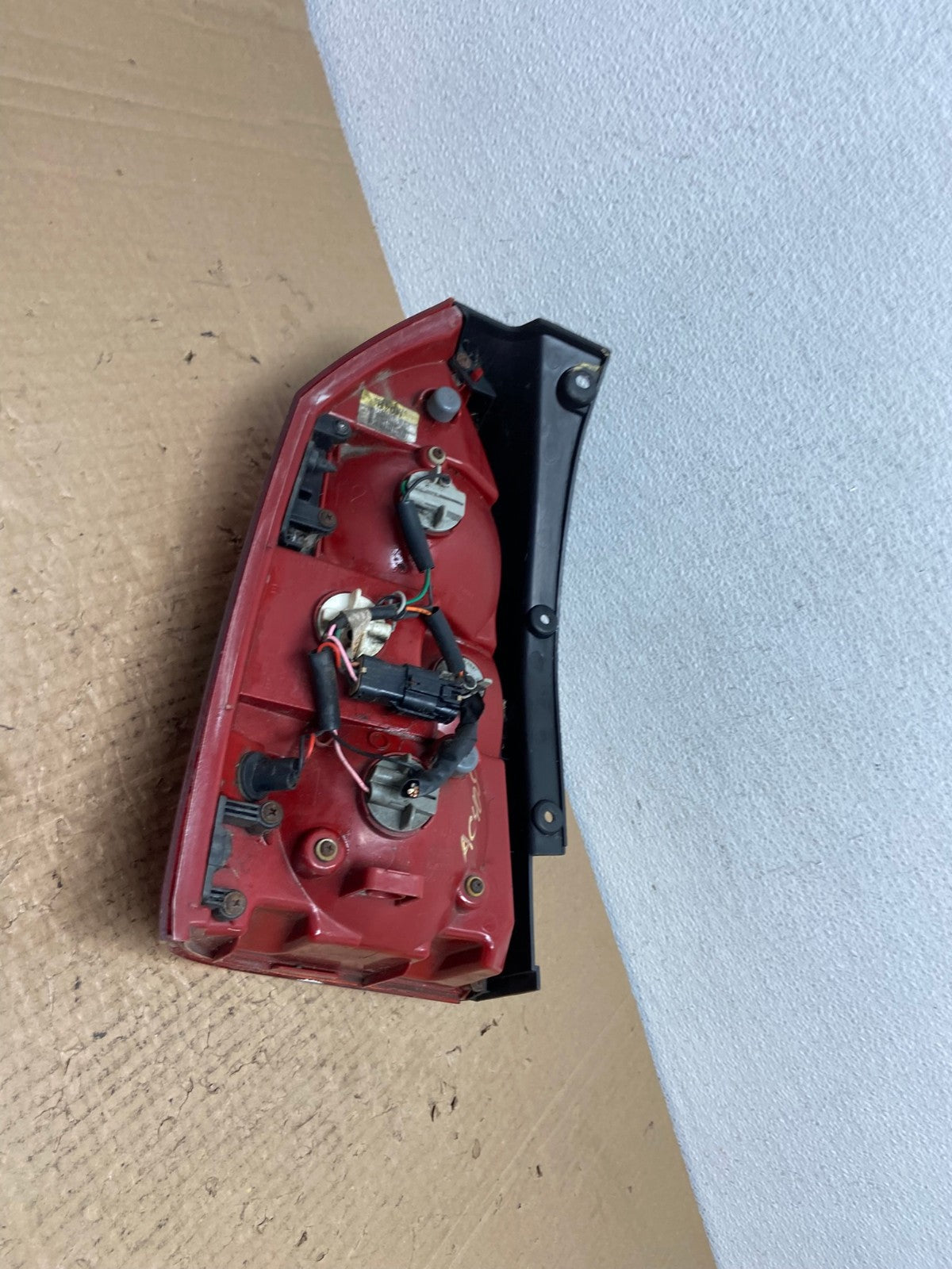 2005 to 2009 Hyundai Tucson Right Passenger Rh Tail Light OEM AC4053 LK6
