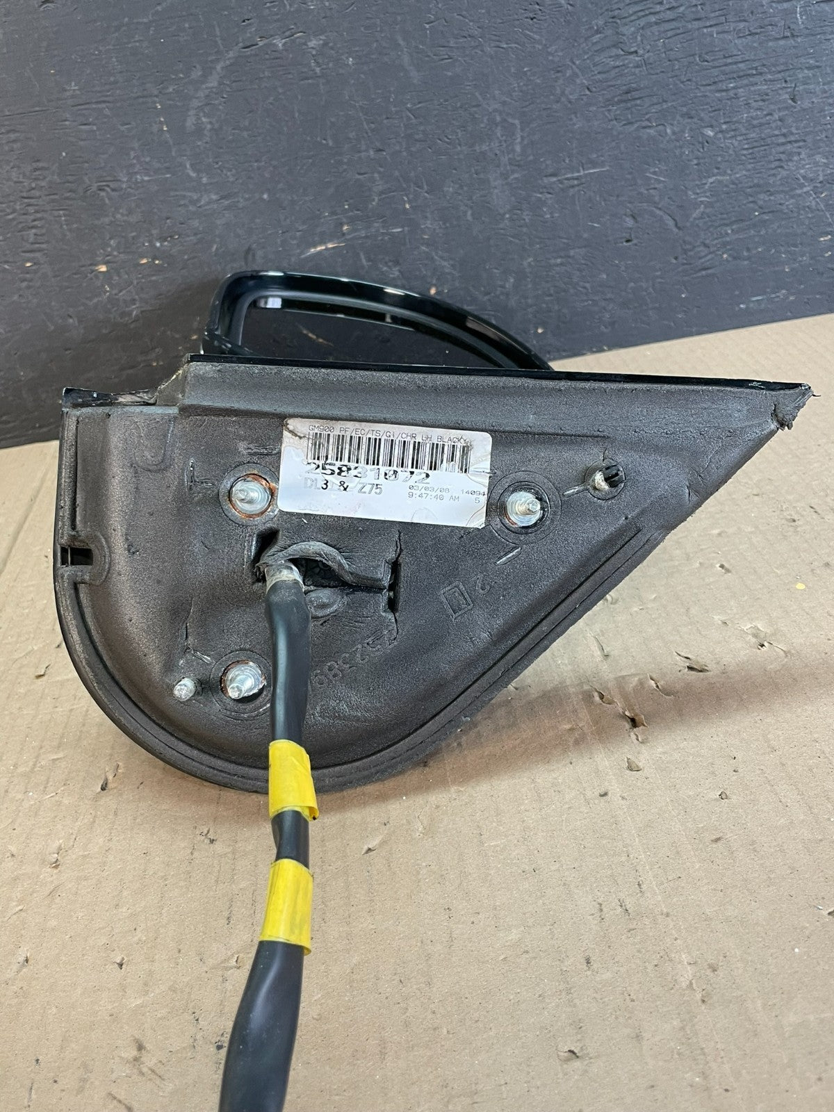 2007 - 2014 Cadillac Escalade Left Driver Door Mirror Turn Signal AD8675 DW4