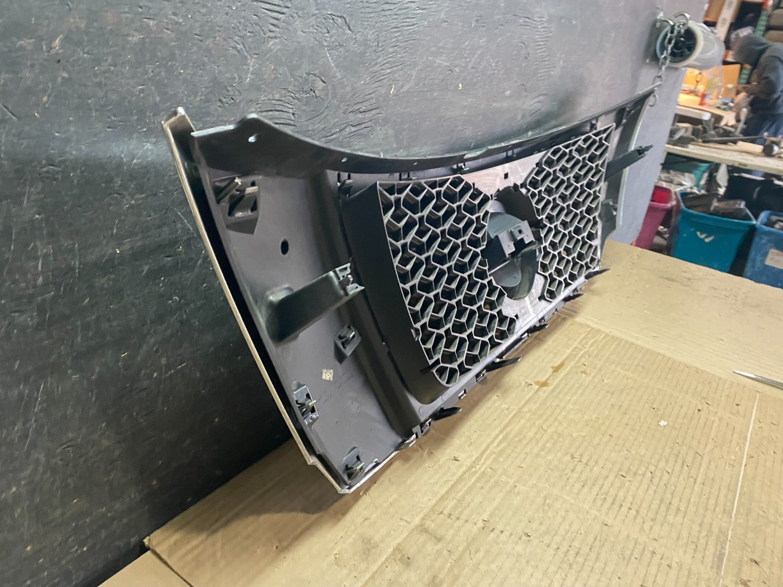2013-2016 Pathfinder  Front Upper Chrome Grill Grille OEM V3330 DG7