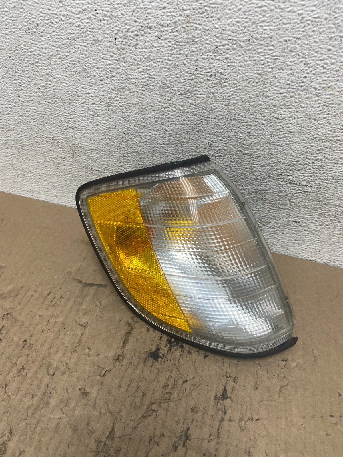 1995-1999 Mercedes W140 S320 S500 Right Passenger Corner Turn Signal AF7073 DG0