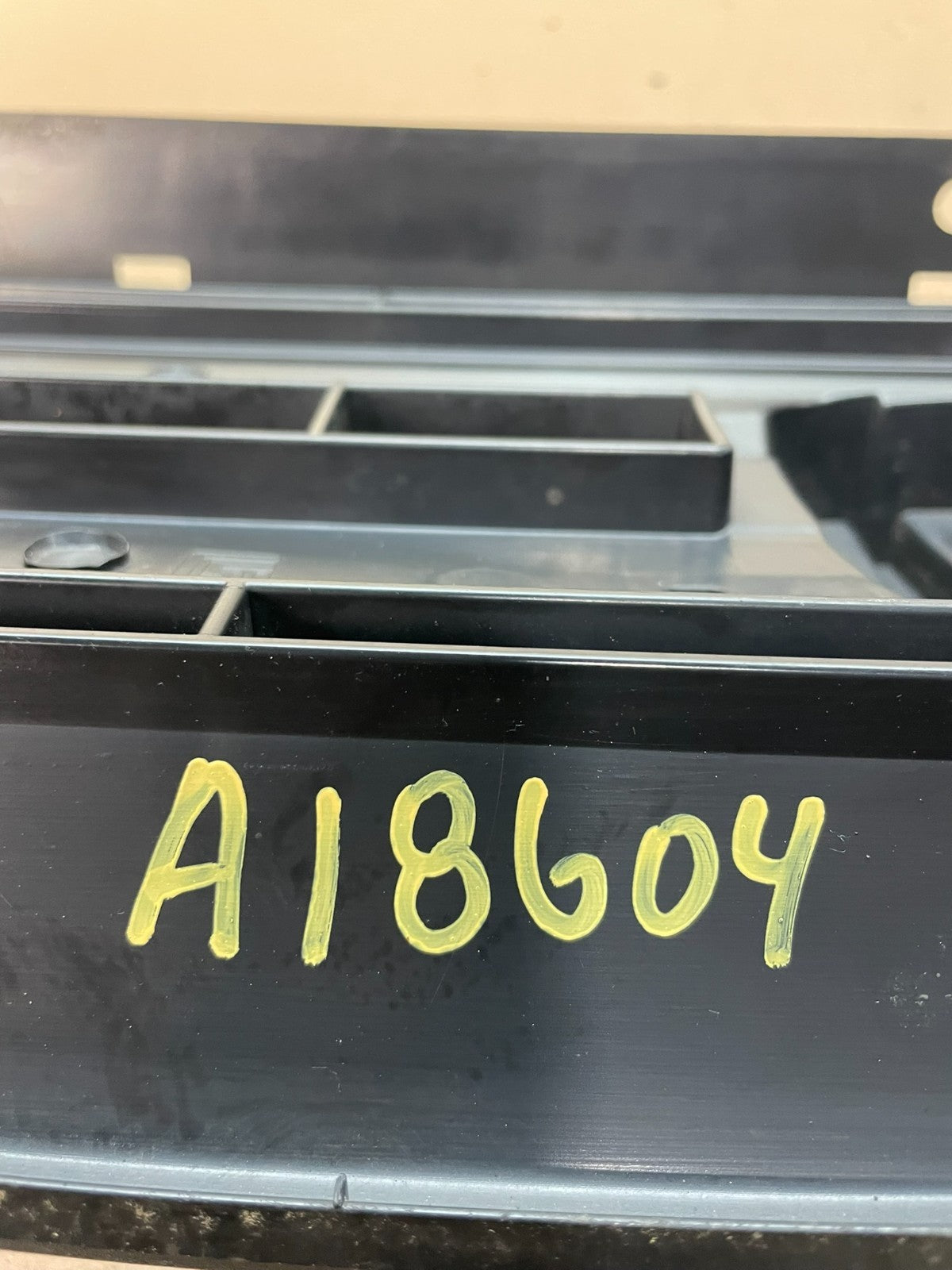 2007 2008 Honda Element Front Upper Grill Grille AI8604 DG8