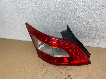 2009 2010 2011 Nissan Maxima Left Driver Lh Side Tail light AG2425 LK1