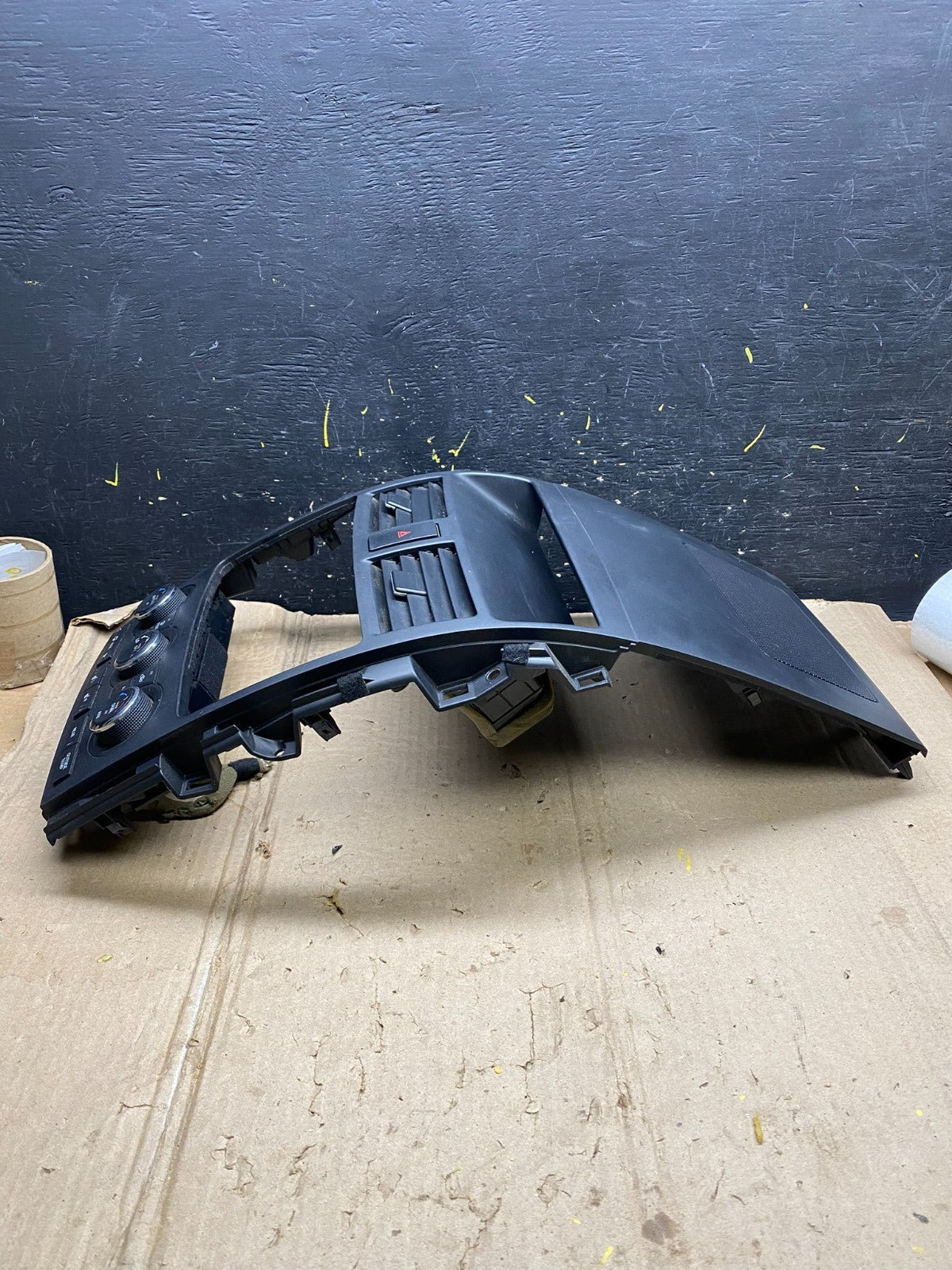 2010 - 2015 Mazda CX-9 Radio Dash Trim Bezel W/Vent AC Climate Control X5935  DG2