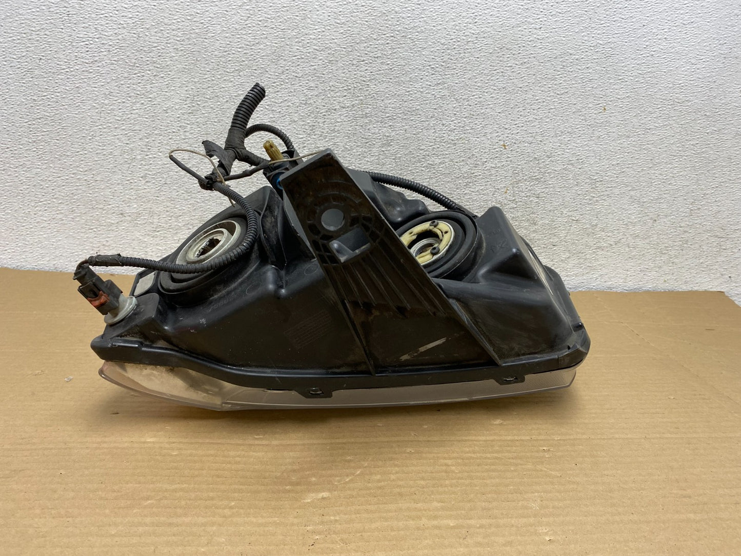 2011-2013 Jeep Grand Cherokee Right Passenger Halogen Headlight AG8844 DW5