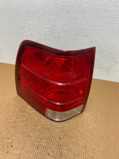 2003 2004 2005 2006 Ford Expedition Left Driver Lh Tail light AE0354 LK0