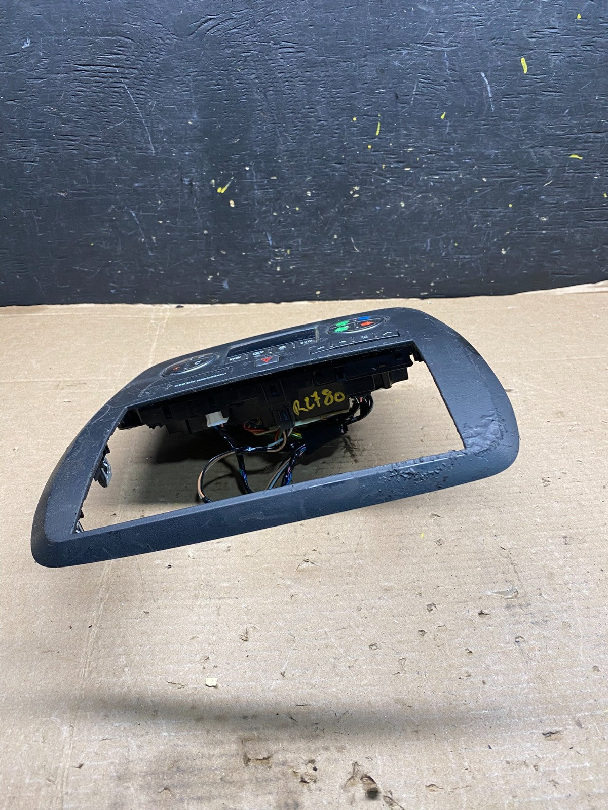 2008 to 2012 Buick Enclave AC Heater Climate Control Unit OEM R2780 DG5