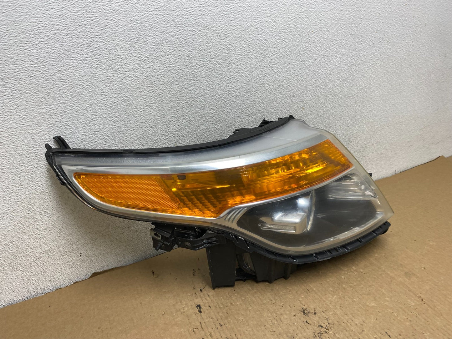 2011 to 2015 Ford Explorer Right Passenger Halogen Headlight AG2247 DW2