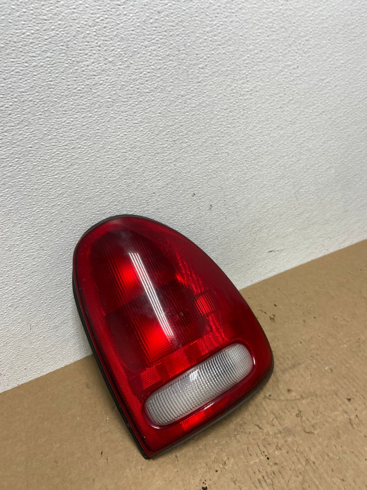 1998 to 2003 Dodge Durango Tail Light Right Passenger RH Side AA8670 DW2