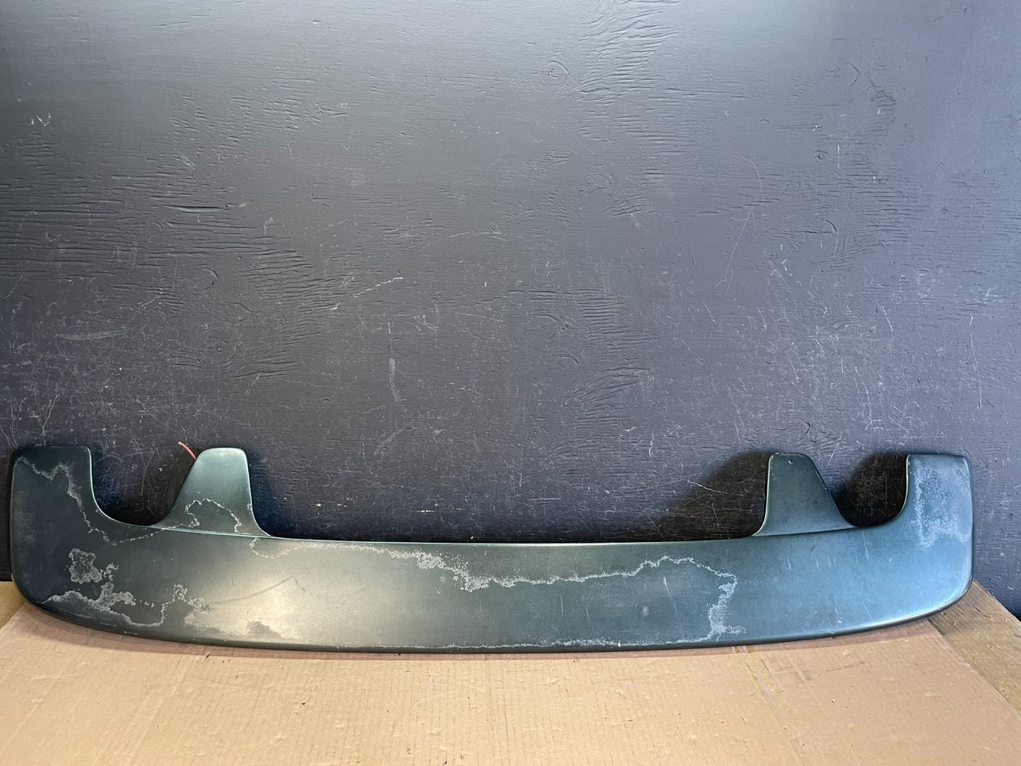 2001 to 2007 Toyota Sequoia 3RD Brake Light Spoiler Wing AD64810