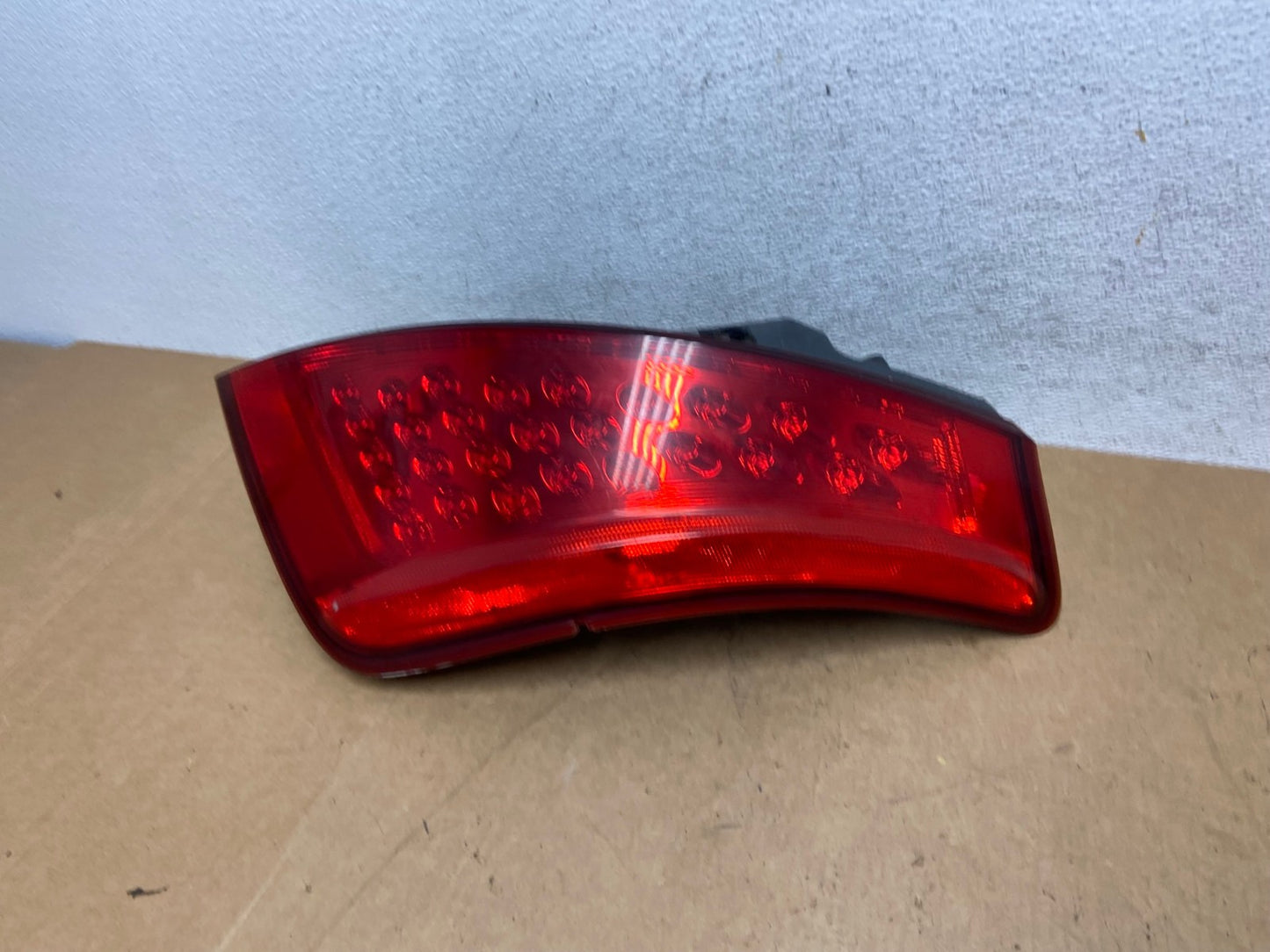 2006 to 2007 Nissan Murano Right Passenger Rh Side Tail Light AE3100 LK1