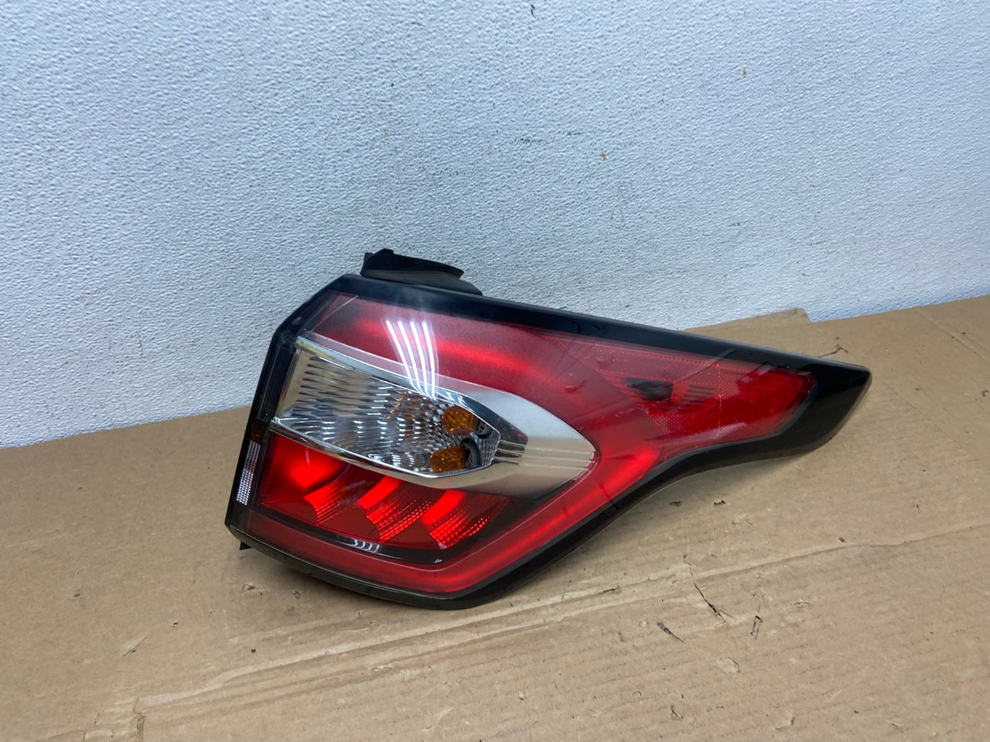 2017 2018 2019 Ford Escape Right Passenger RH Side Tail Light AD3930 LK0