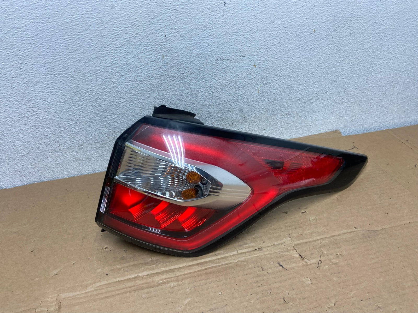 2017 2018 2019 Ford Escape Right Passenger RH Side Tail Light AD3930 LK0