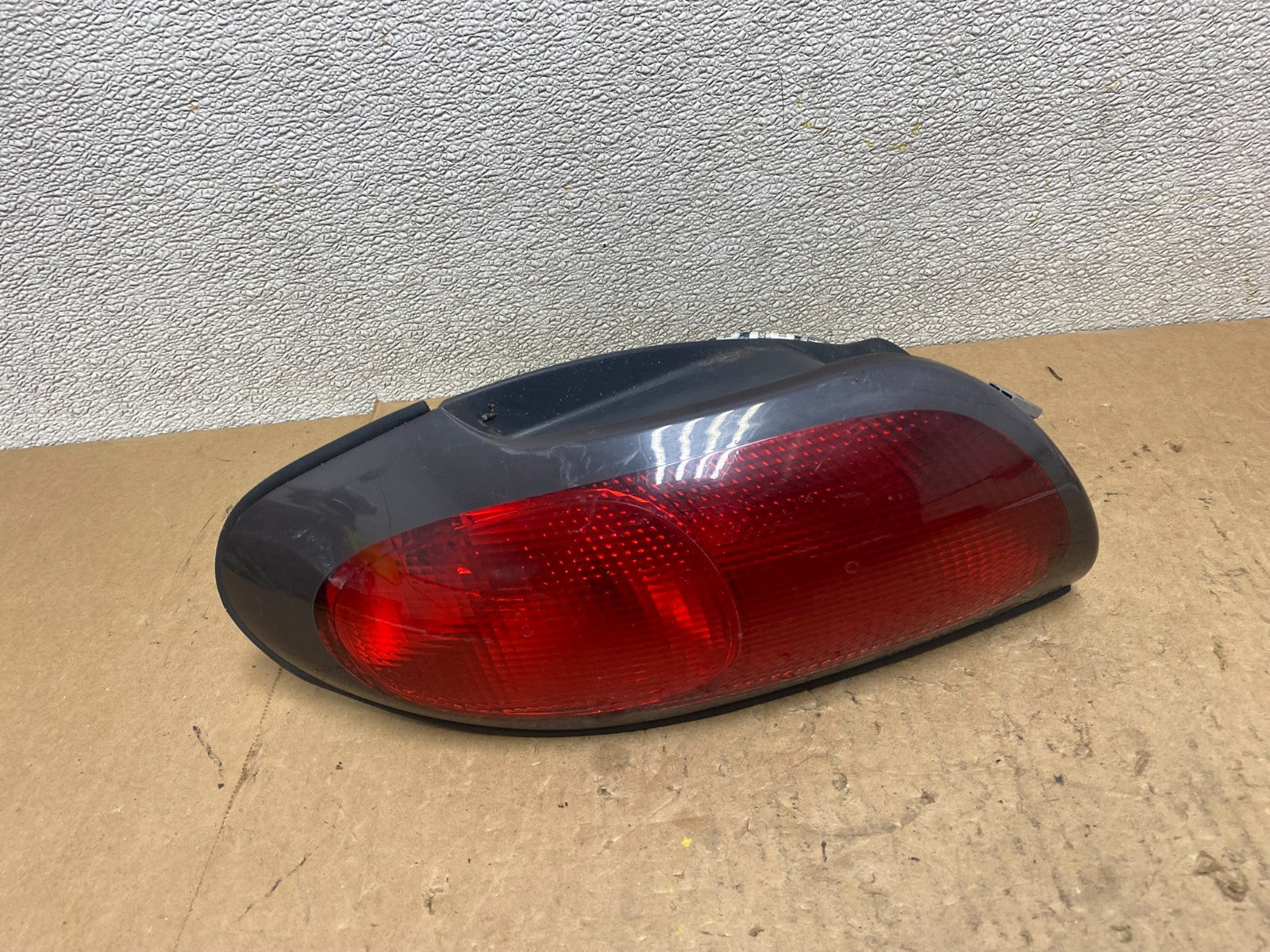 1996 to 1997 Ford Taurus Left Driver Lh Side Tail Light Oem Z7906 DW0