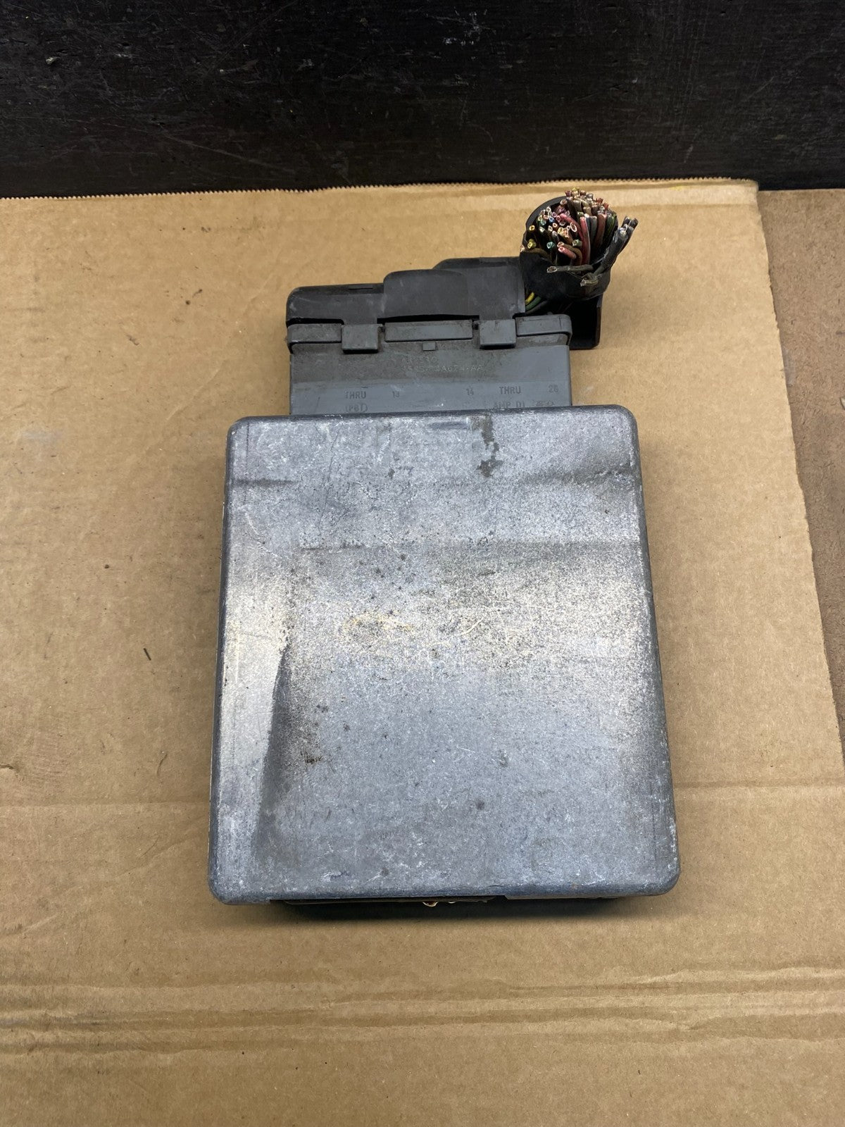 2004 Ford Crown Victoria Engine Control Unit ECU Computer Module AF7700 DG0