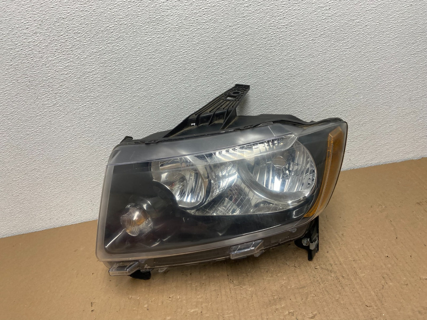 2011 to 2013 Jeep Grand Cherokee Halogen Left Driver Lh Headlight Oem AB6645 DW0