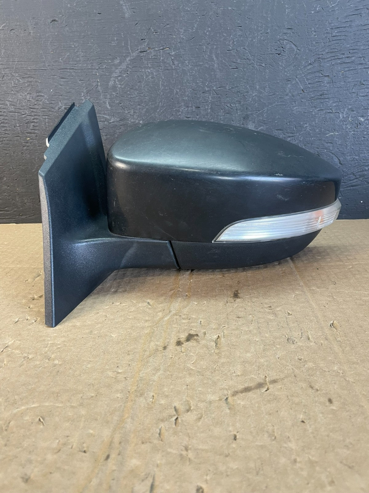 2015 to 2018 Ford Focus Left Driver View Door Mirror Turn Signal AC9900 DW0