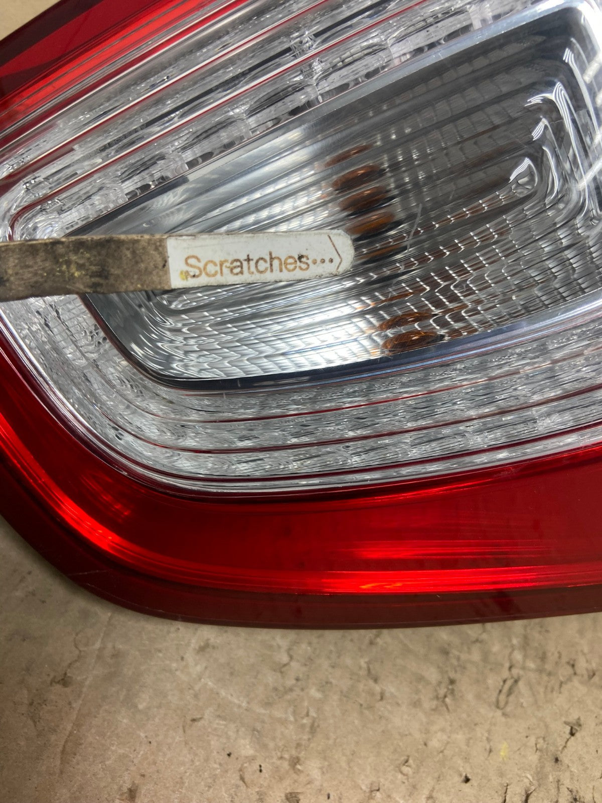 2011 2012 2013 2014 2015 Ford Explorer Right Passenger RH Tail light AI2401 LK3