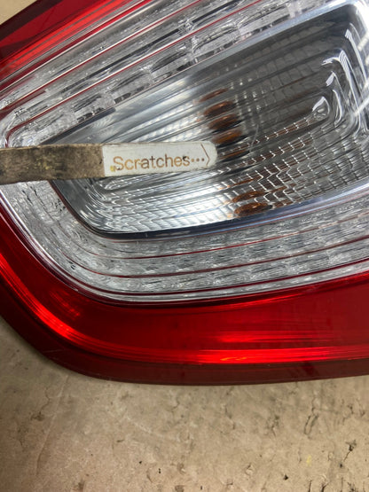 2011 2012 2013 2014 2015 Ford Explorer Right Passenger RH Tail light AI2401 LK3