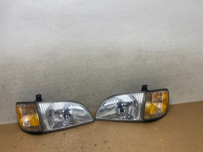 2001 2002 2003 Toyota Sienna Left+Right Side Set Headlights Halogen Z7915 DW0
