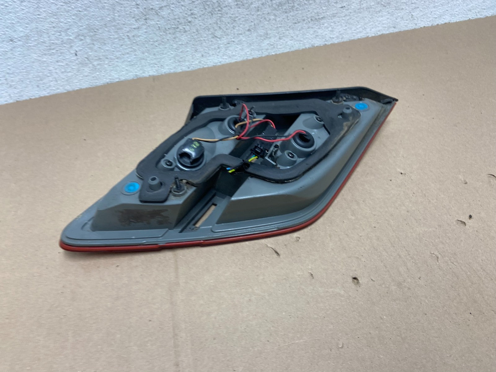 2013 to 2018 Ford Taurus Right Passenger Rh Side Tail Light Inner AG6596 DW3