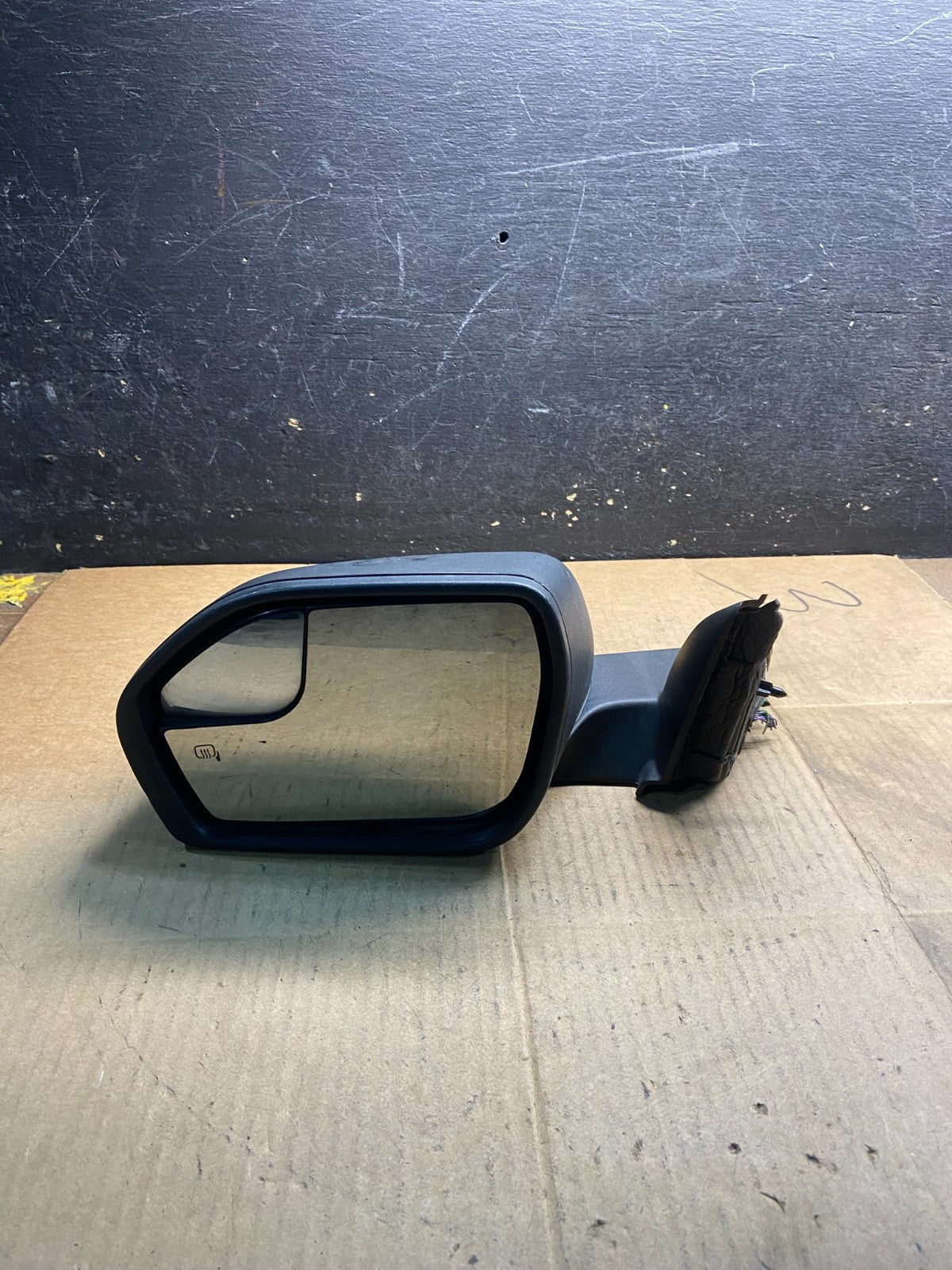 2020 to 2023 Ford Explorer Left Driver LH Side View Door Mirror OEM Y3908 DG6