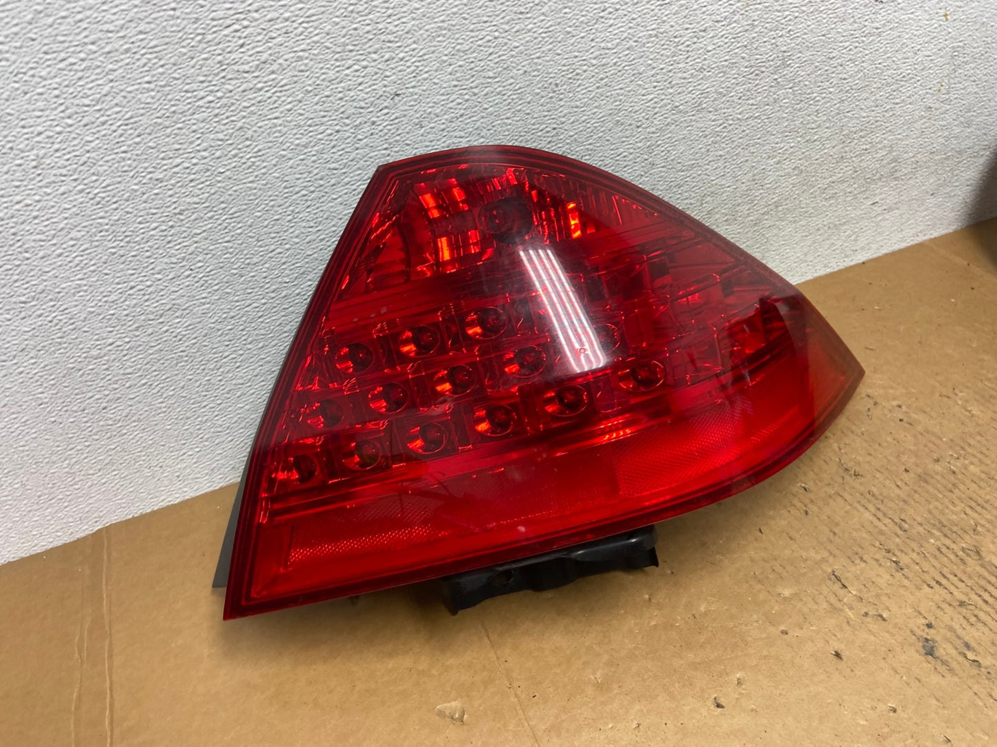 2006 - 2007 Honda Accord Right Passenger Side Tail light AE0625 LK2
