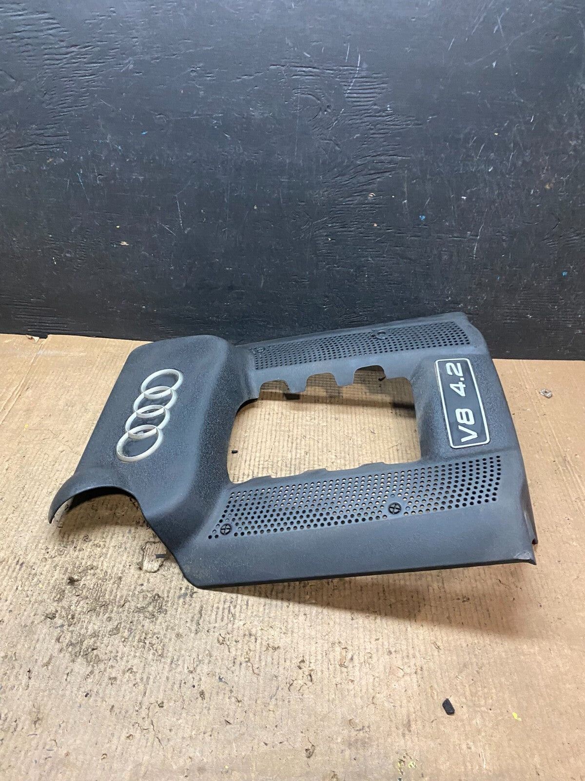 2000 2001 2002 Audi A8 4.2L Center Engine Cover H6922 PS3