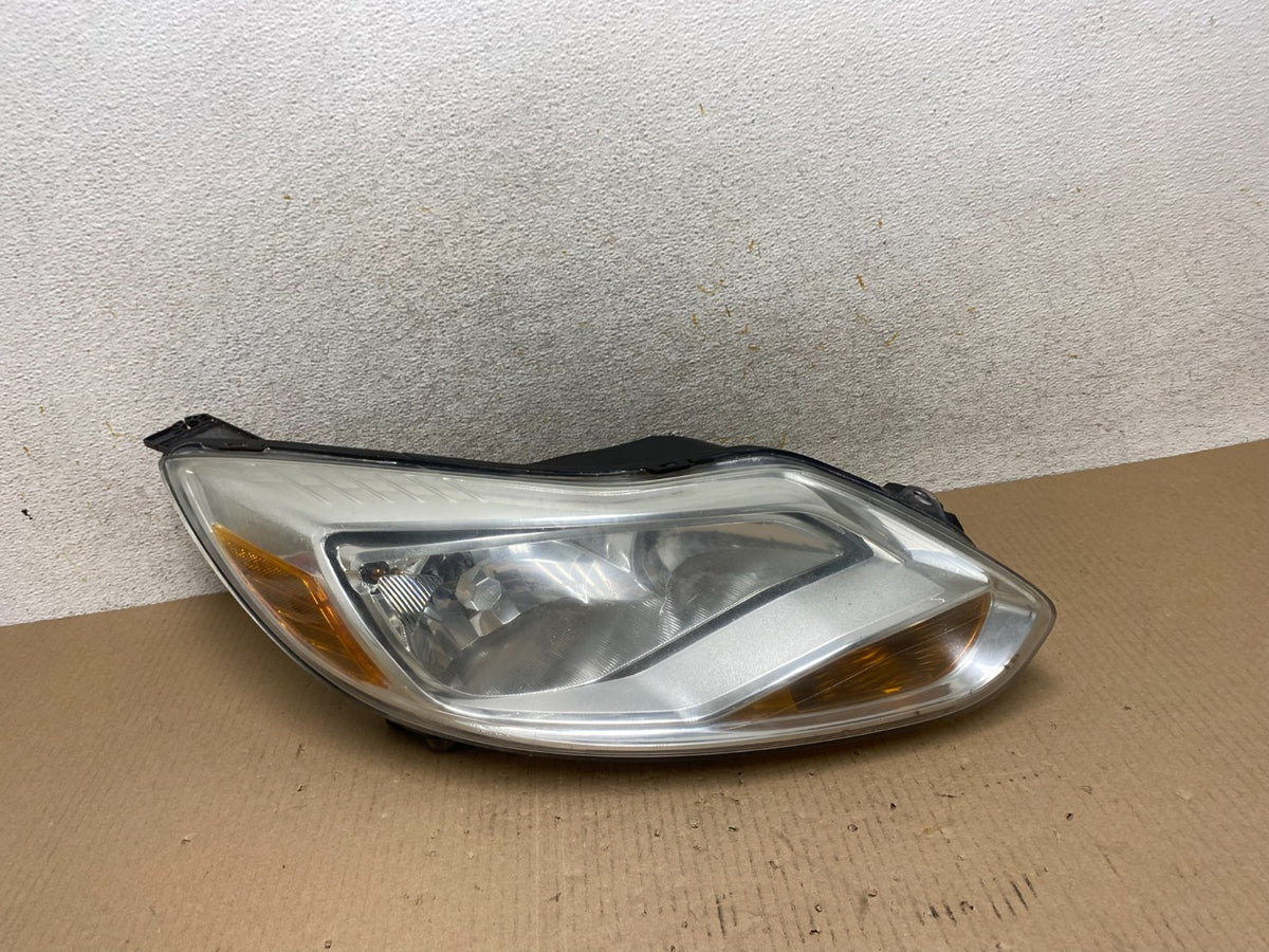 2012 2013 2014 Ford Focus Right Passenger Rh Side Headlight AJ2511 DW0