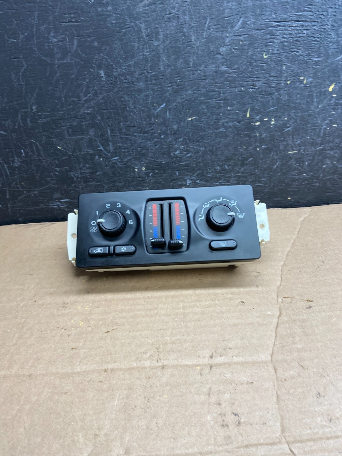 2003 to 2006 Chevrolet Silverado HVAC Heater Climate Control Module AF1896 DG0