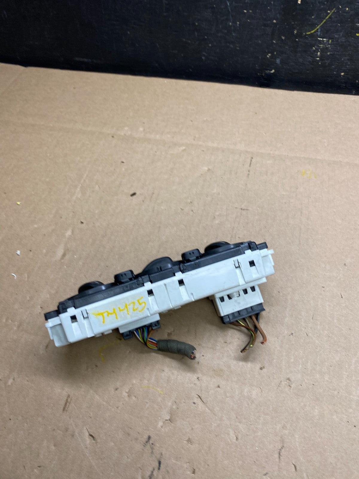 2013 - 2014 Ford Focus Ac Heater Climate Control Temperature Oem t4425 DG3