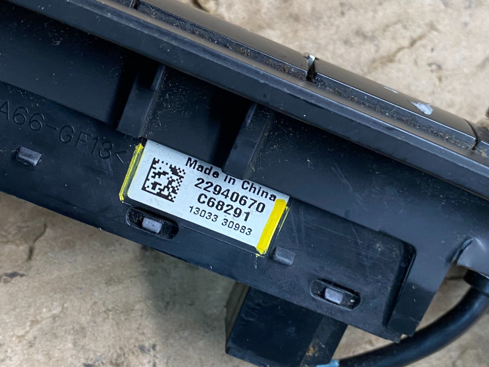 2007-2014 Chevrolet Tahoe Silverado Yukon Pedal Traction Control Switch p1939 DG6