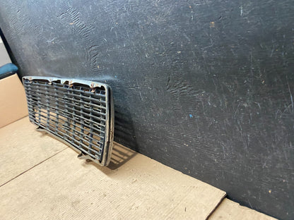 1994 to 1999 Mercedes-Benz W140 S600 S500 S320 Front Upper Grille OEM N92176