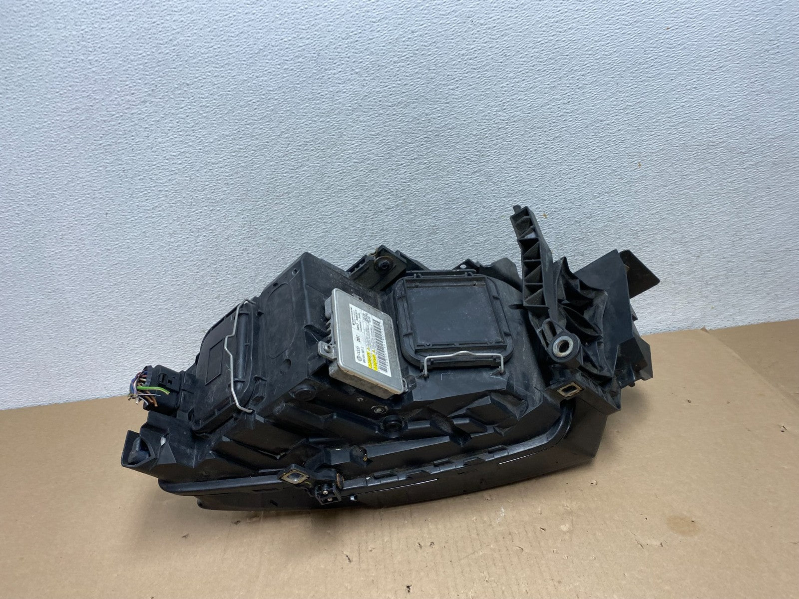 2009 to 2012 Audi Q5 Right Passenger RH Side Xenon HID Headlight AG6681 DW5