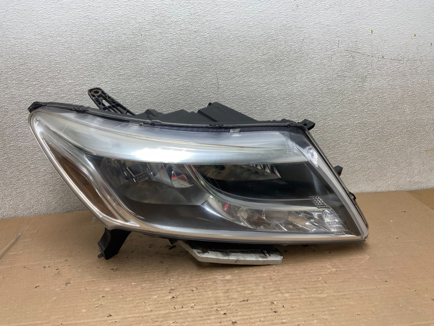 2013 to 2016 Nissan Pathfinder Right Passenger RH Side Headlight DEPO AA9417 DW0