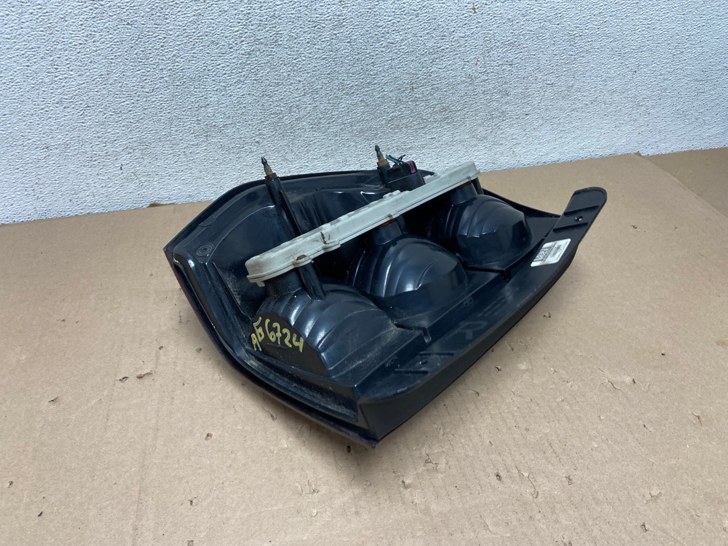 2002 to 2009 Chevrolet Trailblazer Right Passenger Rh Side Tail Light AG6724 LK4
