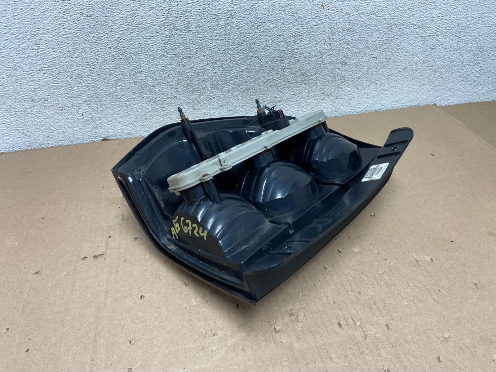 2002 to 2009 Chevrolet Trailblazer Right Passenger Rh Side Tail Light AG6724 LK4