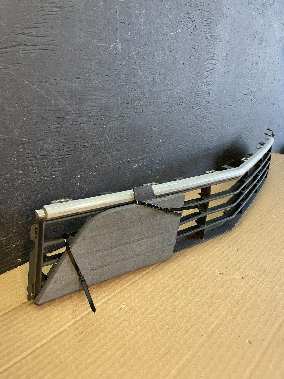 2011 to 2015 Lincoln Mkx Front Lower Grill Grille ae8622 DG2