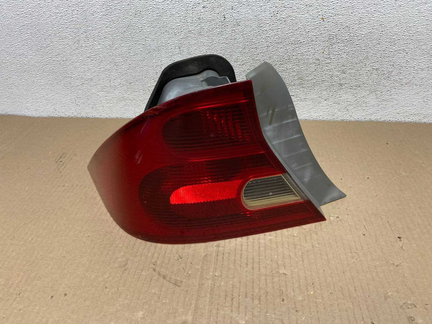 2001 to 2003 Honda Civic Coupe Left Driver Side Lh Tail Light AE9511 LK0