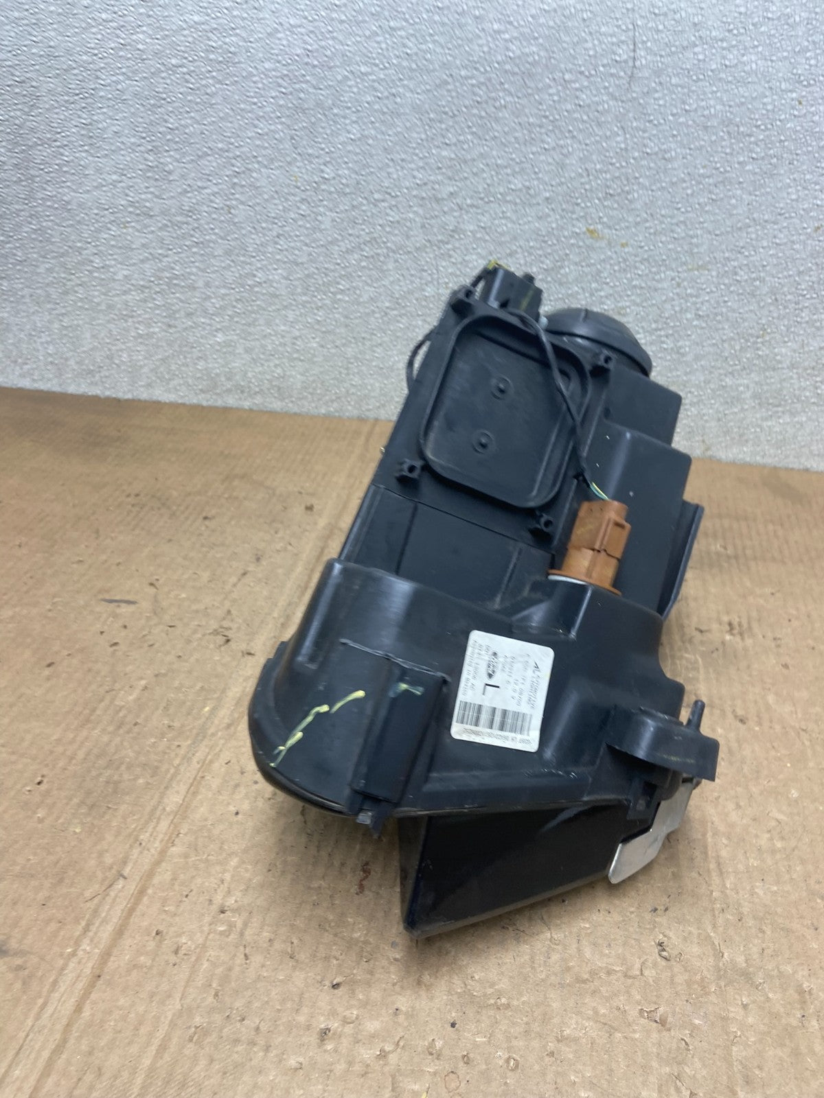 2011 to 2014 Ford Edge Front Left Driver Side Headlight Halogen AA6670 DW6