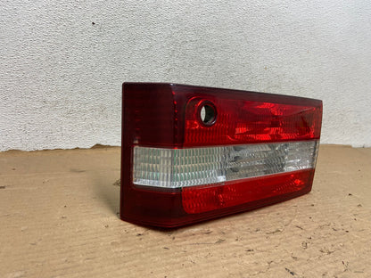 2000 2001 Lexus ES300 Inner Right Passenger RH Side Tail Light AG8335 LK1