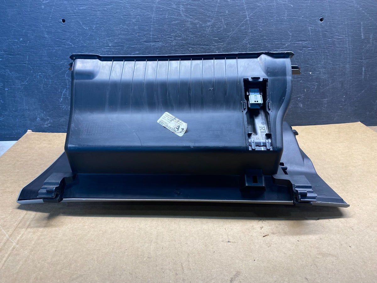 2011 - 2016 Honda Odyssey Front Right Passenger Storage Glove Box AH6982 DG5