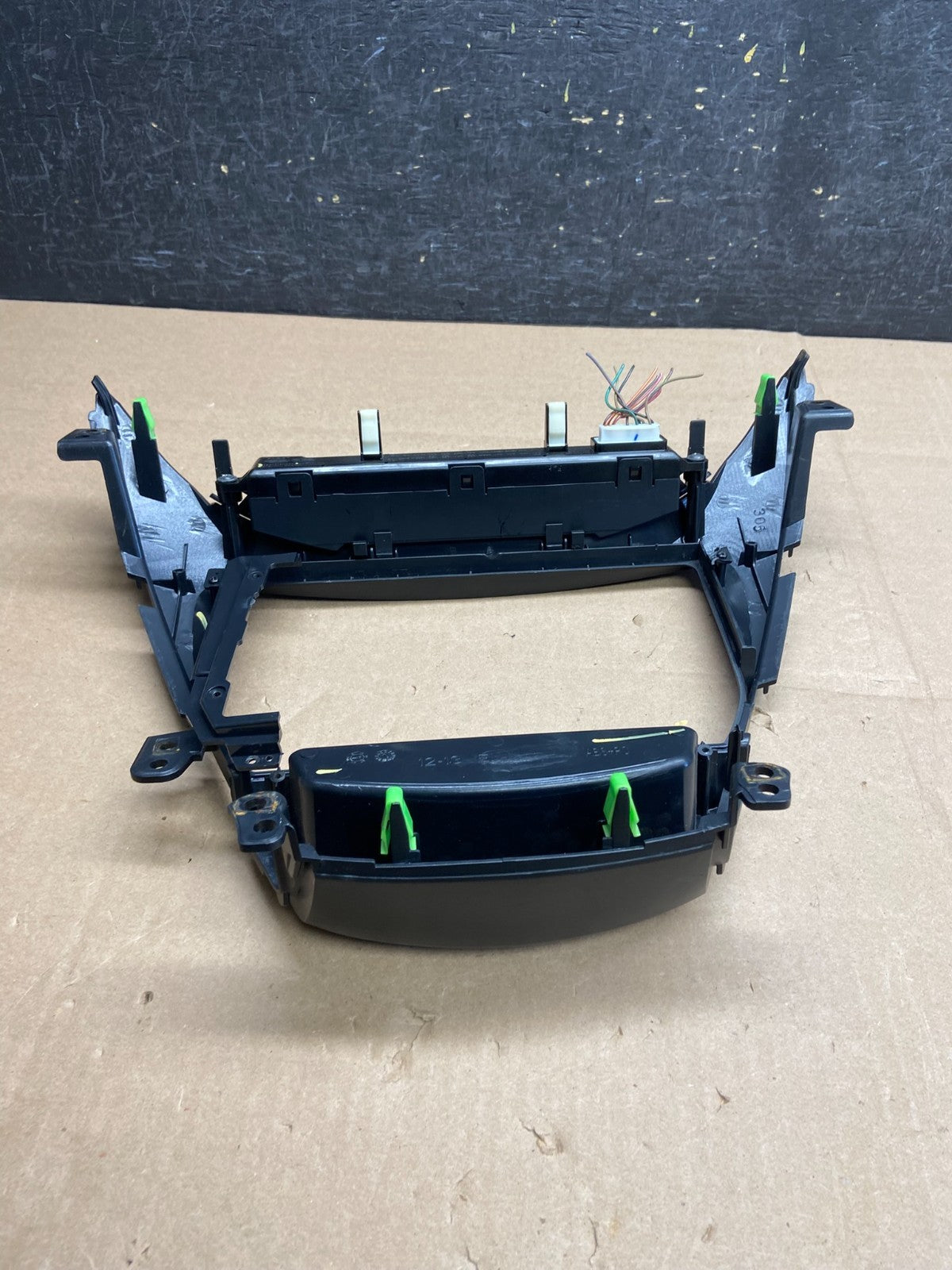 2011-2013 Hyundai Elantra Dash Radio Bezel Clock Display Trim AI3179 DG4