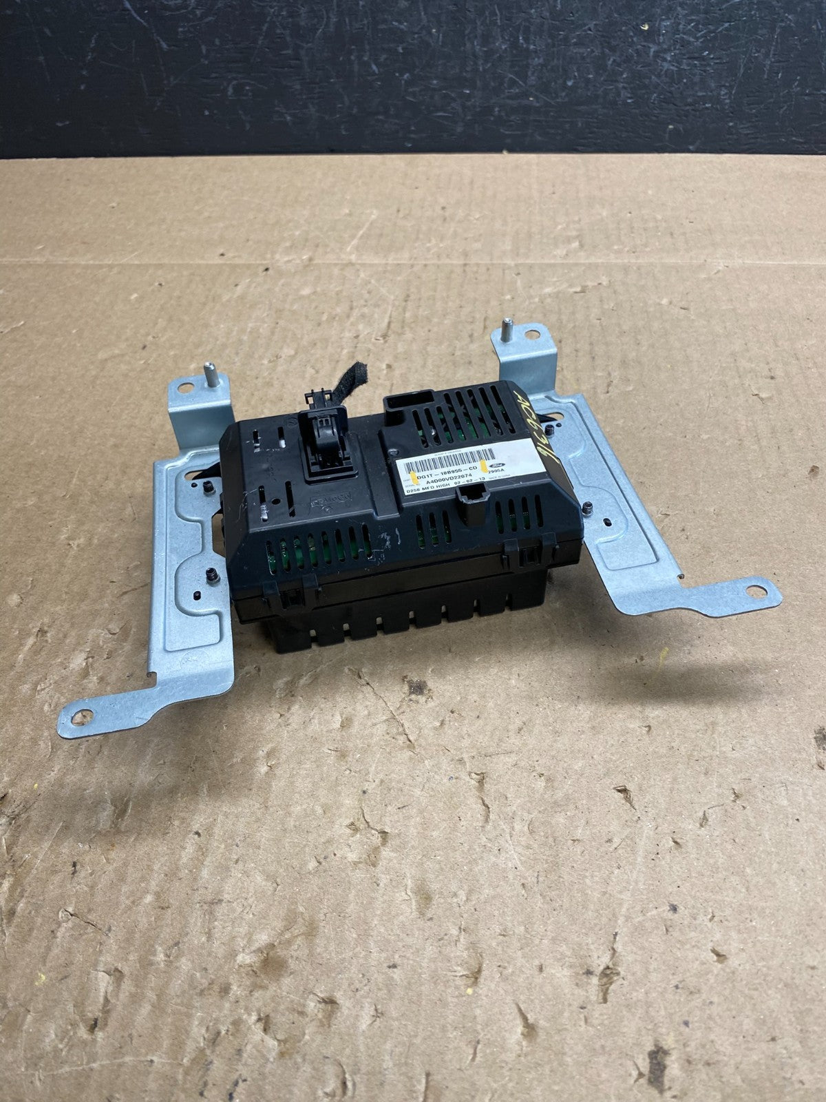 2013 to 2016 Ford Taurus 4.2" Radio Navigation Screen Module AC6316 DG4