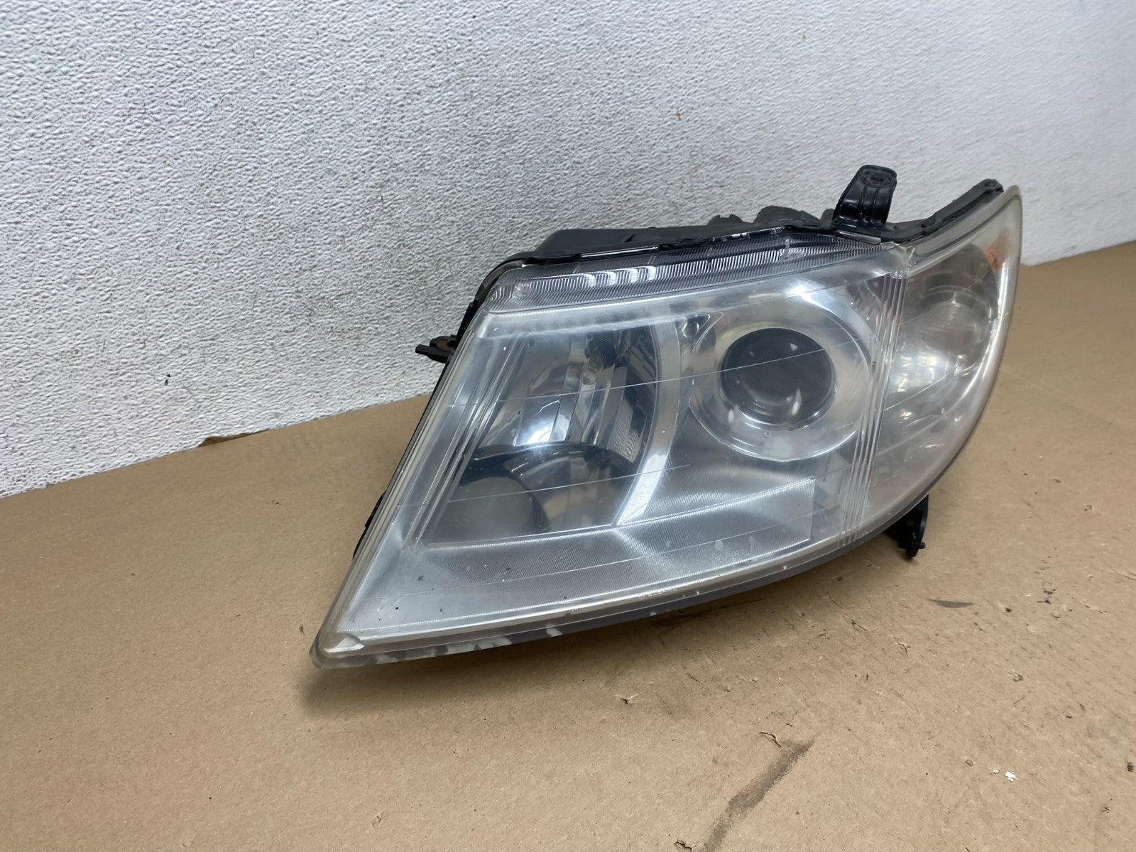 2008 - 2014 Subaru Tribeca Left Driver LH Side Halogen Headlight AG3397 DW2