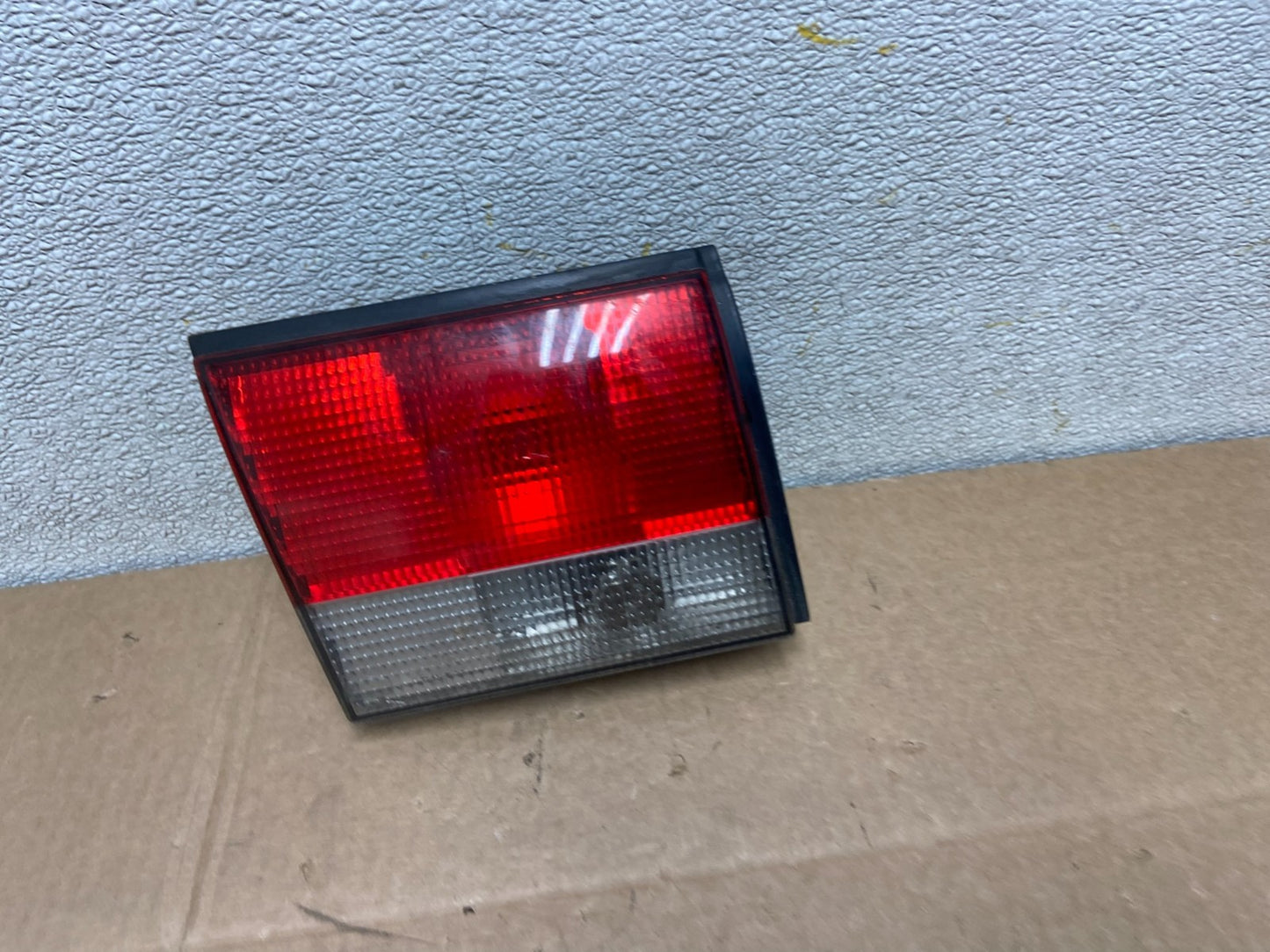 1994 to 1998 Saab 900 & Turbo Left Driver Side Tail Light Inner Y8582 DG0